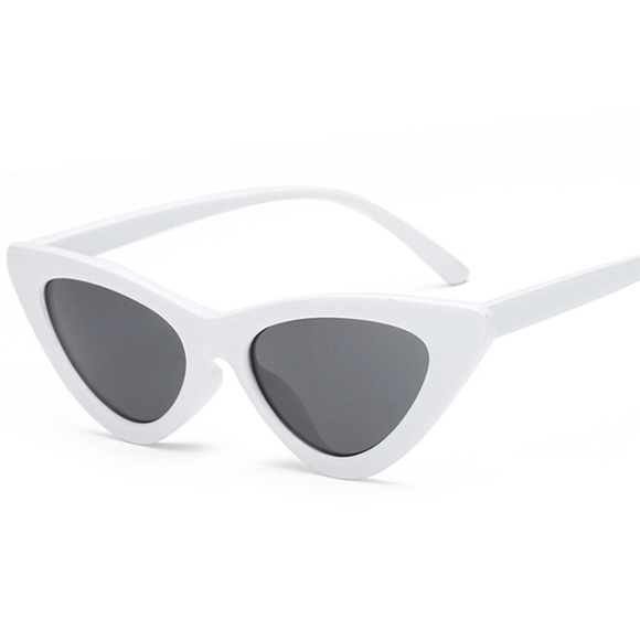 Retro Slim Cat Eye Sunglasses - Picture 2 of 7